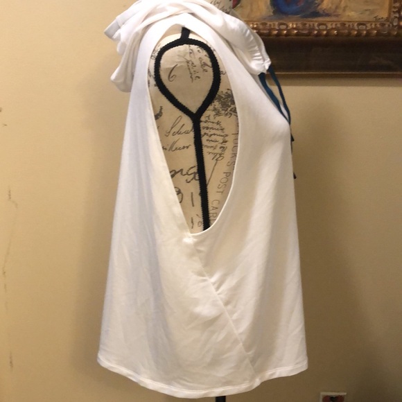 Hurley loose diagonal cut sleeveless w turqoiuse wide lace pull ties hoodie - Picture 4 of 15